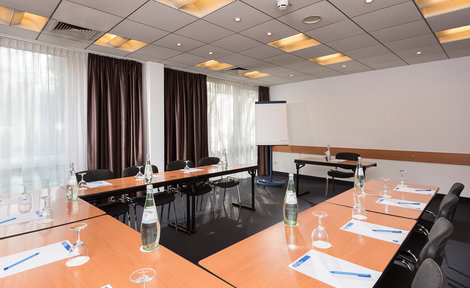  TRYP by Wyndham Wuppertal meeting room